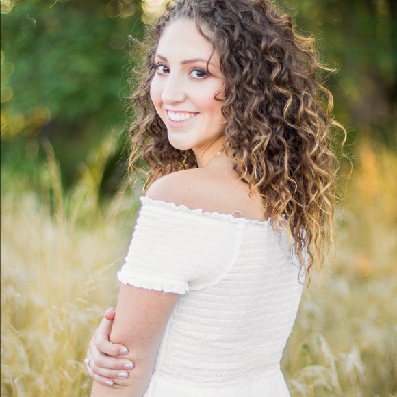 Meet your Posher, Natalie - Picture 2 of 11